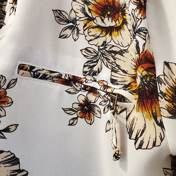 NWOT Maurices Floral Blouse - Picture 4 of 7